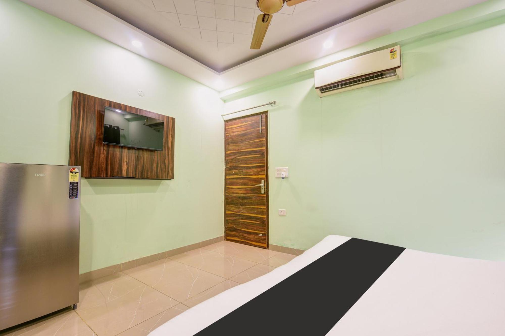 Hotel O Ridge Way Stays Faridabad Bagian luar foto