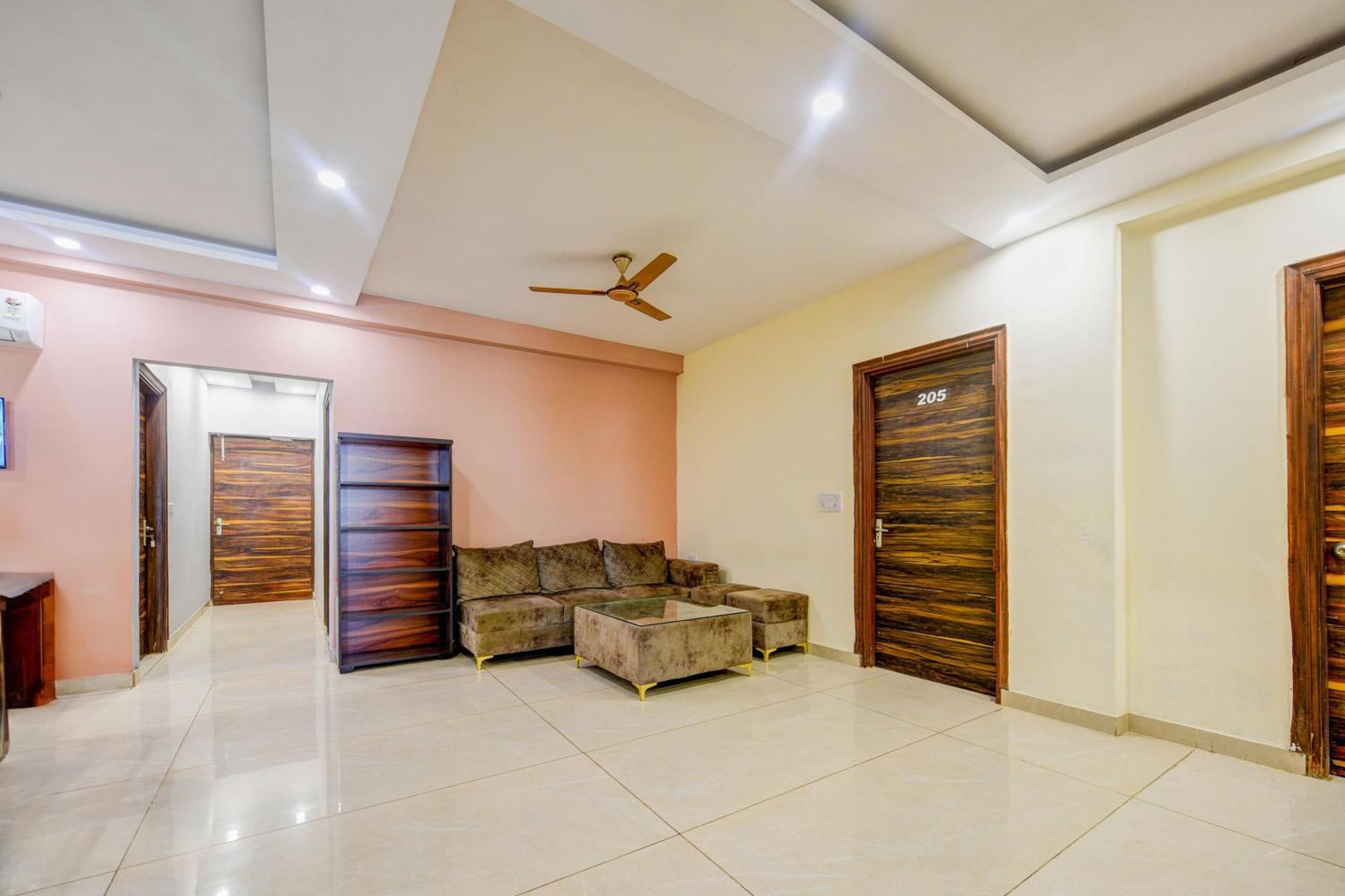 Hotel O Ridge Way Stays Faridabad Bagian luar foto